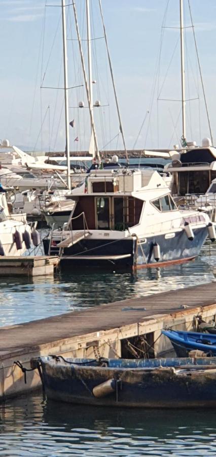 Hotel Salerno Yacht Zewnętrze zdjęcie